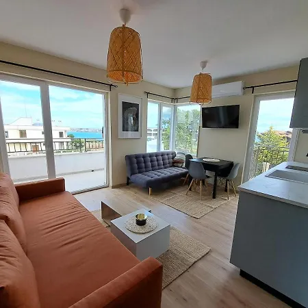 With Sea View Apartamento *